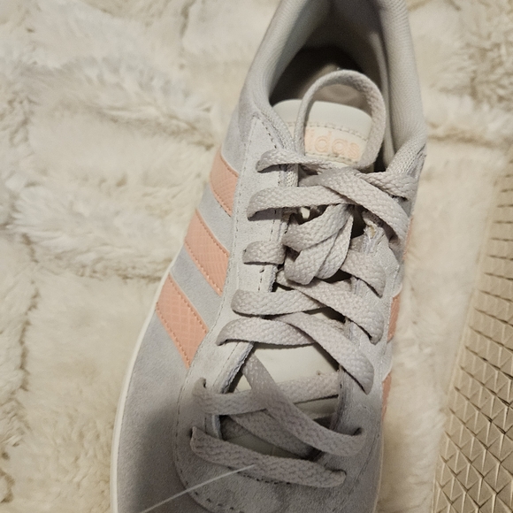 Adidas Women's Gray and Peach Sneakers - Picture 7 of 10